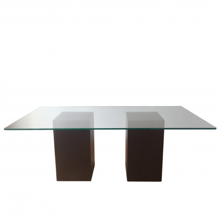 CLAU - dining table